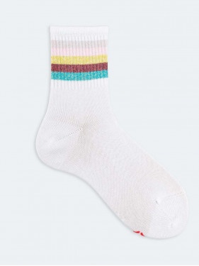 Kurze sportlich gemusterte Socken für Jungen