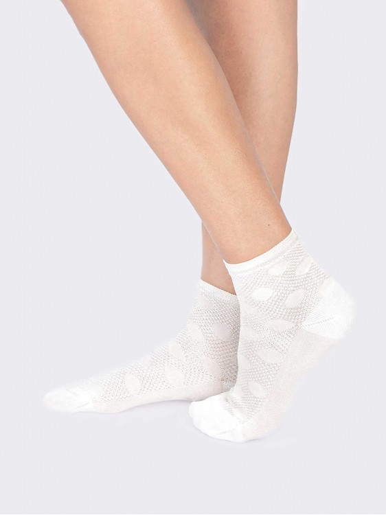 Einfarbige kurze Socken mit Polka-Dot-Muster