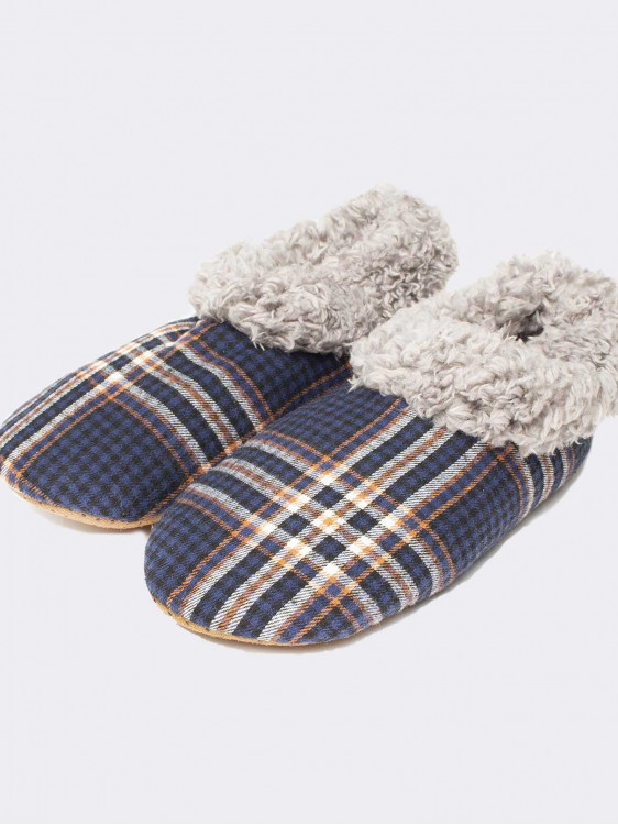 Non-slip men's slippers - check pattern