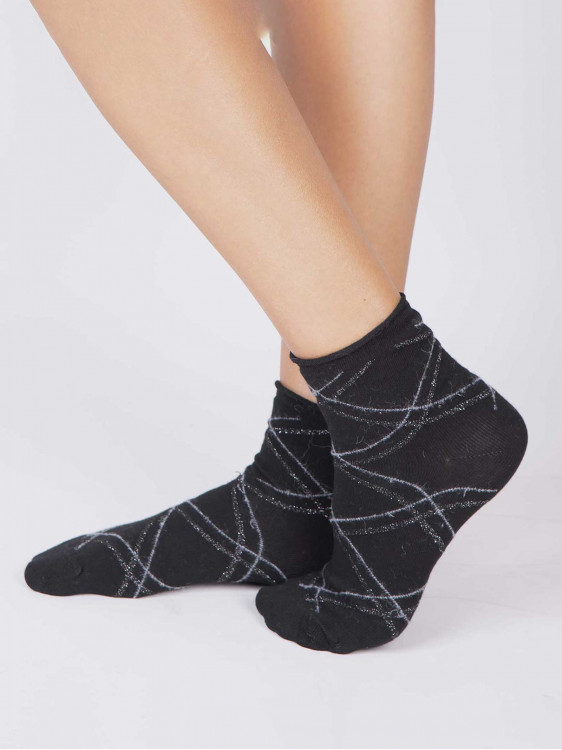 Kurze Socken mit Karomuster