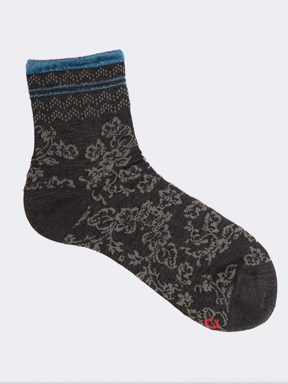 Crew stockings with floral pattern