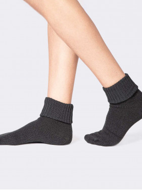 Women’s Soft Short socks with lapel