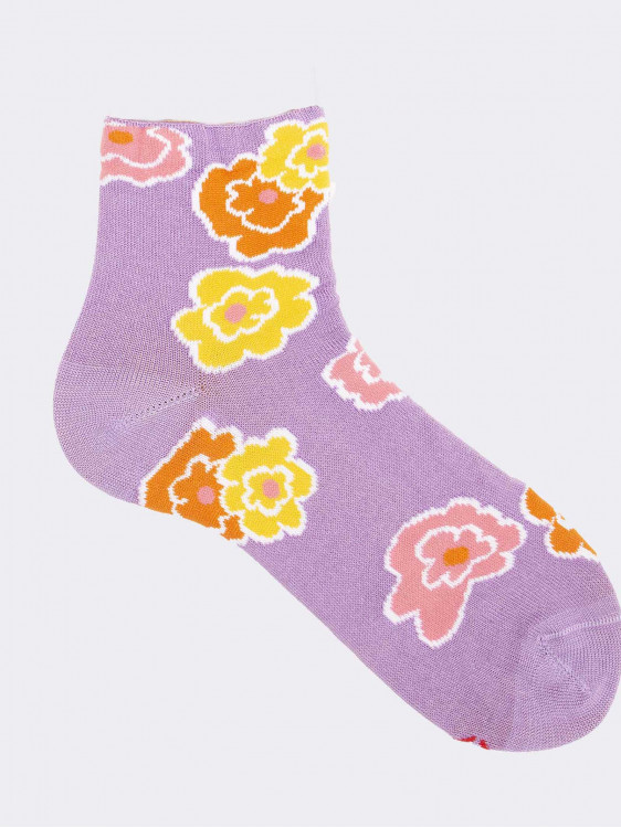 Women's flower patterned calf socks in fresh cotton