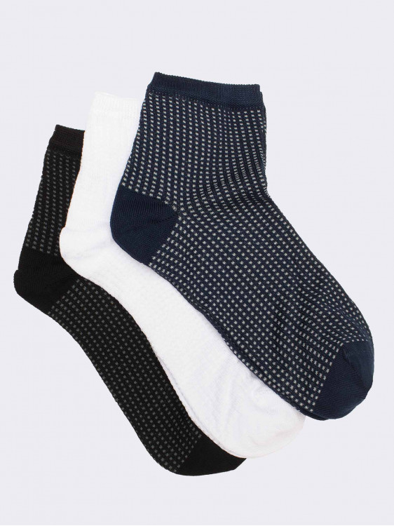 Drei kurze quadratisch gemusterte Socken aus Baumwolle für Damen