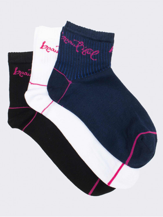 Drei kurze Socken für Frauen, gemustert, schön, aus frischer Baumwolle