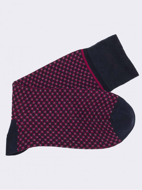 Short socks for men with squares pattern