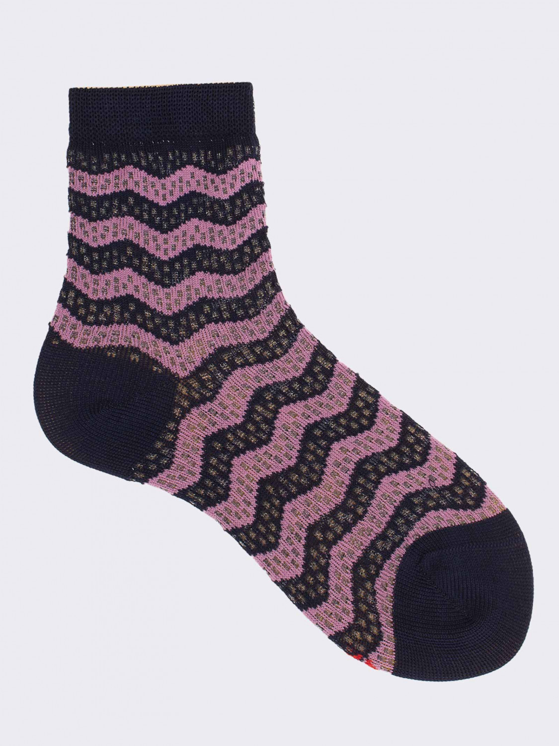 Girl's perforated short socks with wave pattern