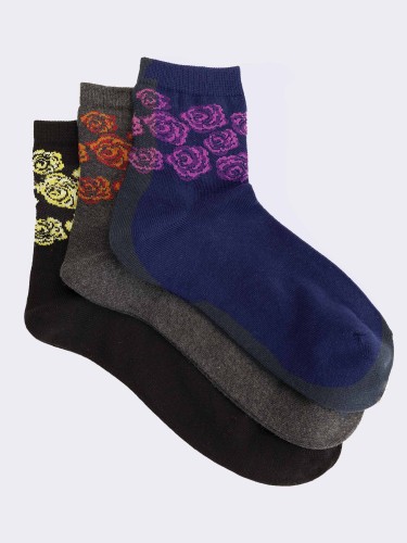 Three women's short rose patterned socks in warm cotton