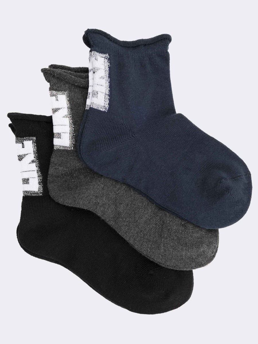 Schicke kurze Socken für Jungen Wie aus warmer Baumwolle
