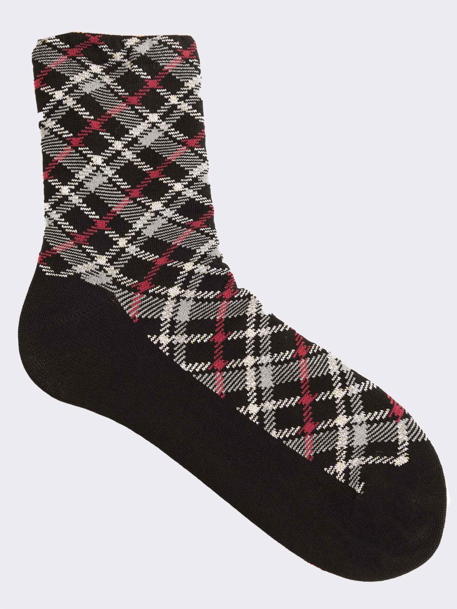 Women's check patterned crew socks in warm cotton