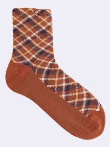 Women's check patterned crew socks in warm cotton