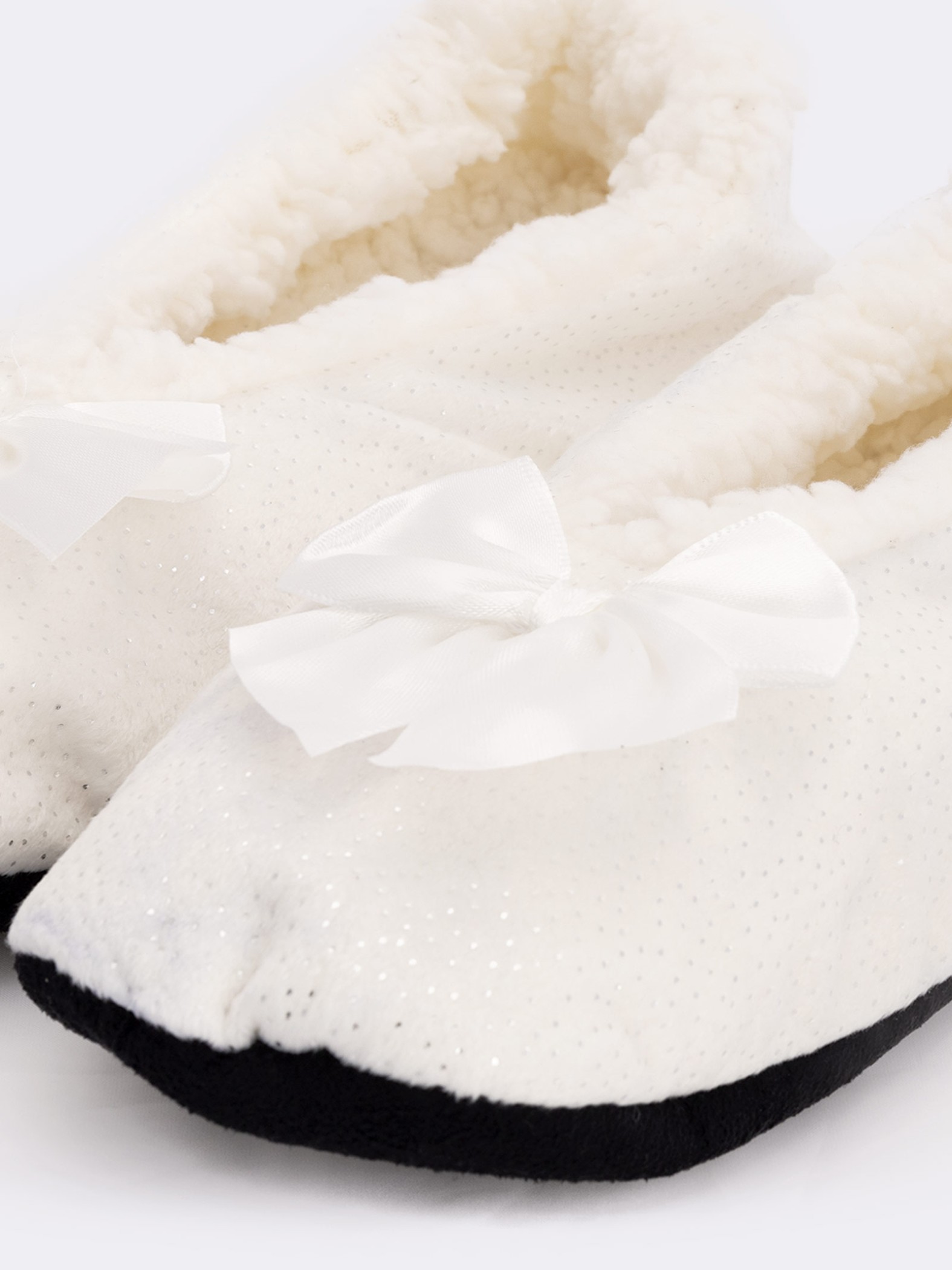Women's slippers with bow and soft interior