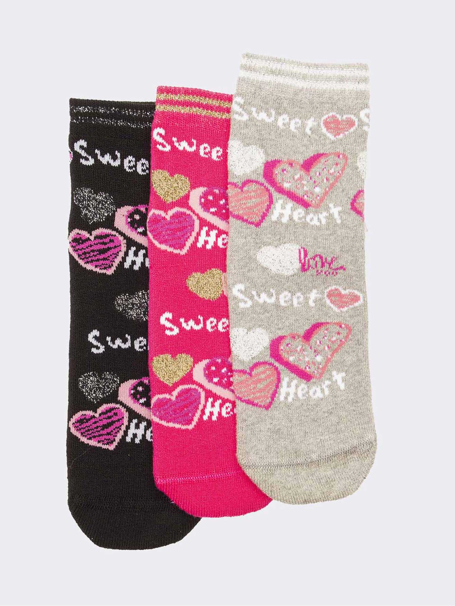 Trio of girl's non-slip socks with heart pattern