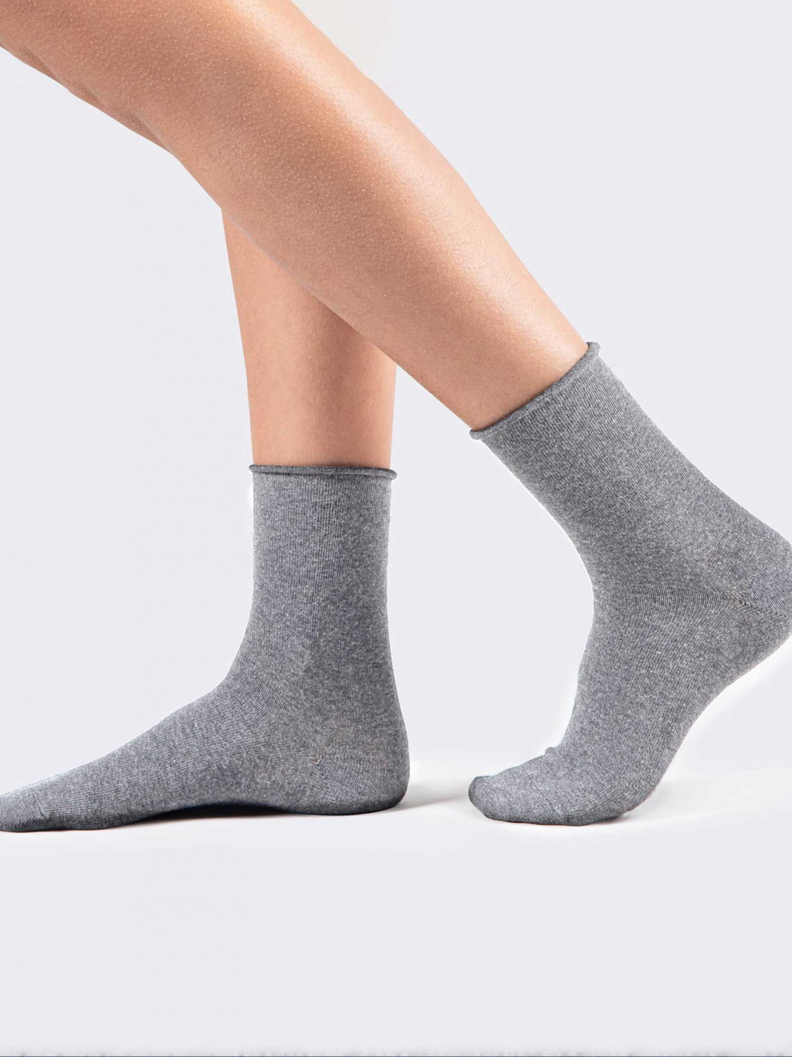 Lasergeschnittene kurze Socken