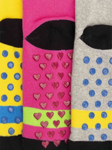 Drei gemusterte Anti-Rutsch-Socken für Kinder