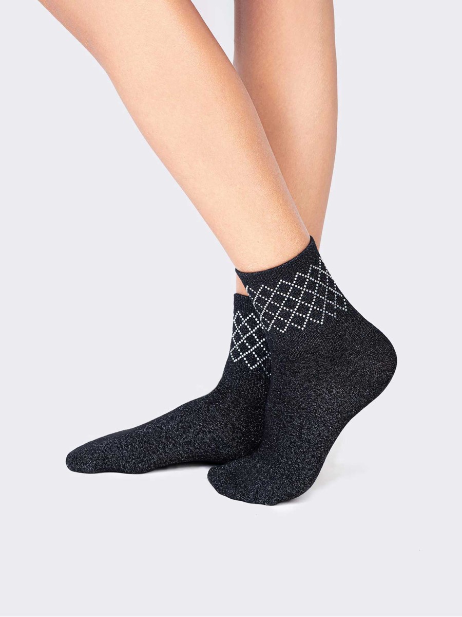 Women's calf socks with glitter pattern