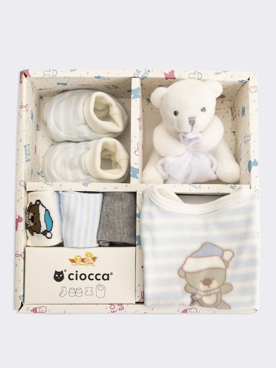 Baby boy gift box - socks - bib - shoes - teddy bear