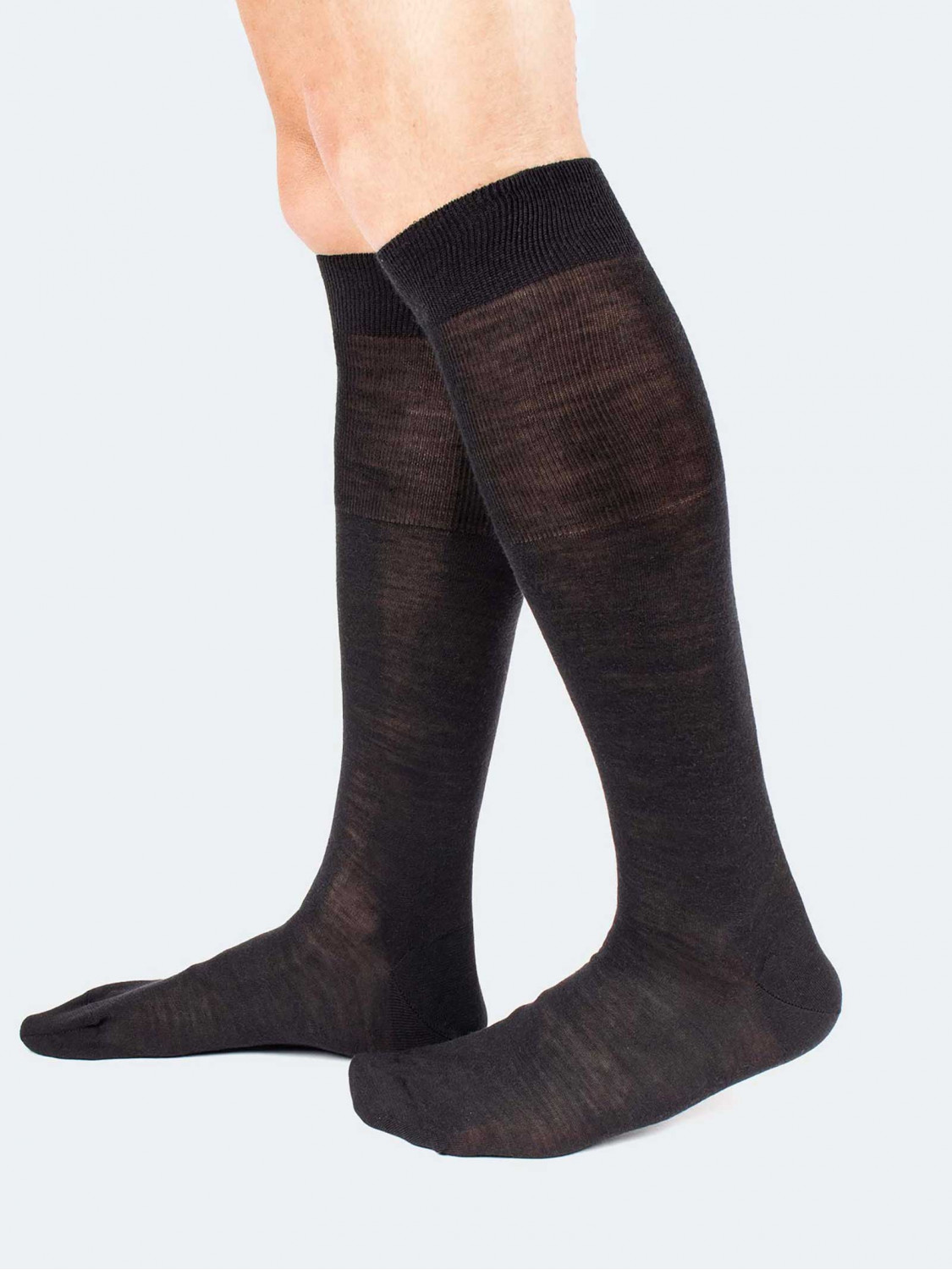 https://cioccacom.b-cdn.net/504-large_default/merinos-wool-knee-high-socks-made-in-italy.jpg