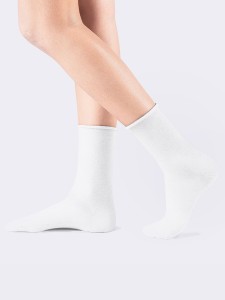 Sanitary ladies' calf socks in warm cotton, laser-cut cuff