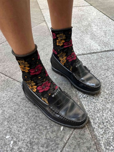 Women's Short Flower Patterned Warm Cotton Socks - Made in Italy