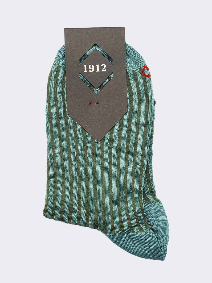 Women's ribbed patterned crew socks in cool cotton