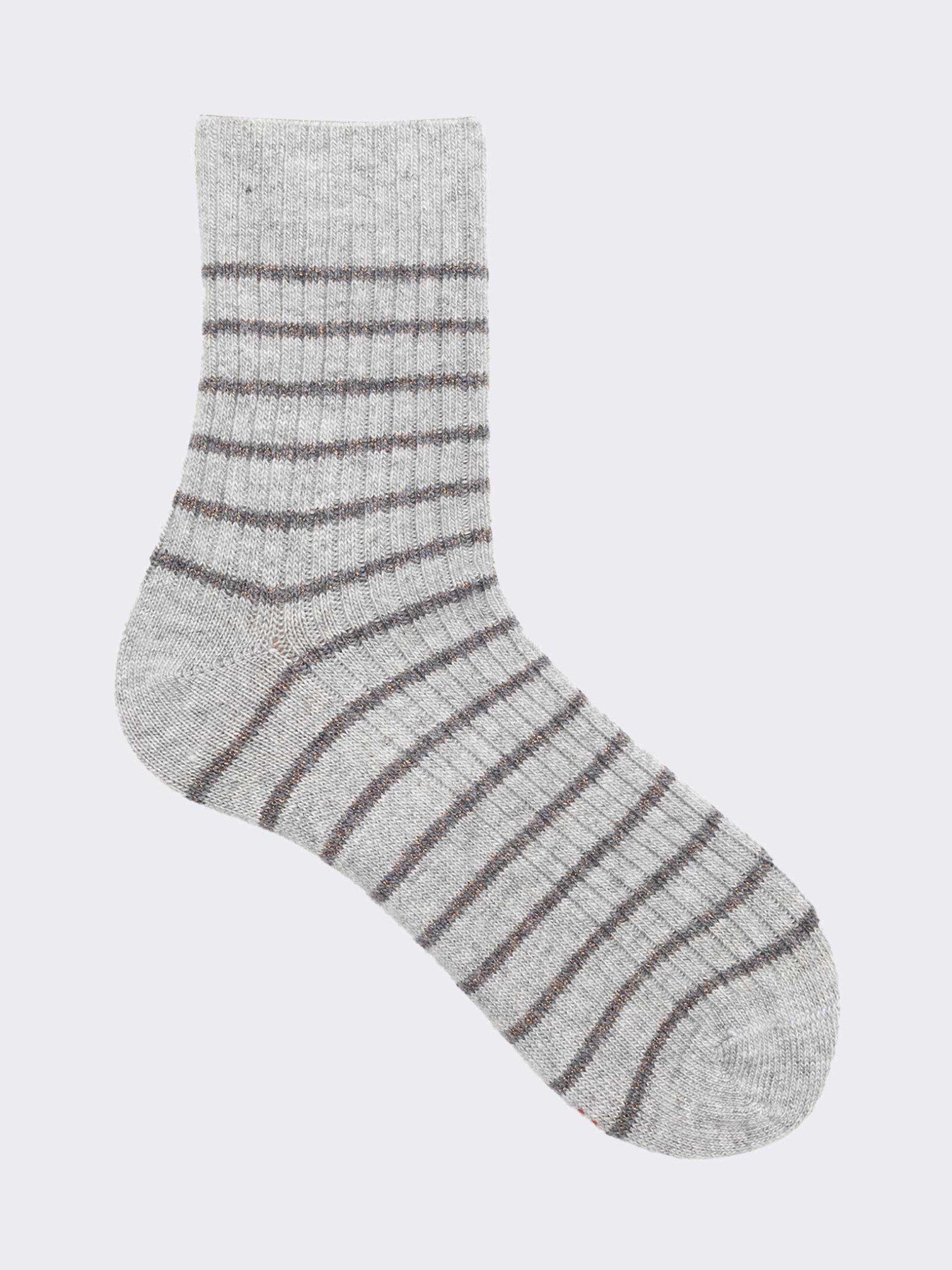 Kurze Damensocken mit Streifenmuster aus Kaschmirmischung - Made in Italy