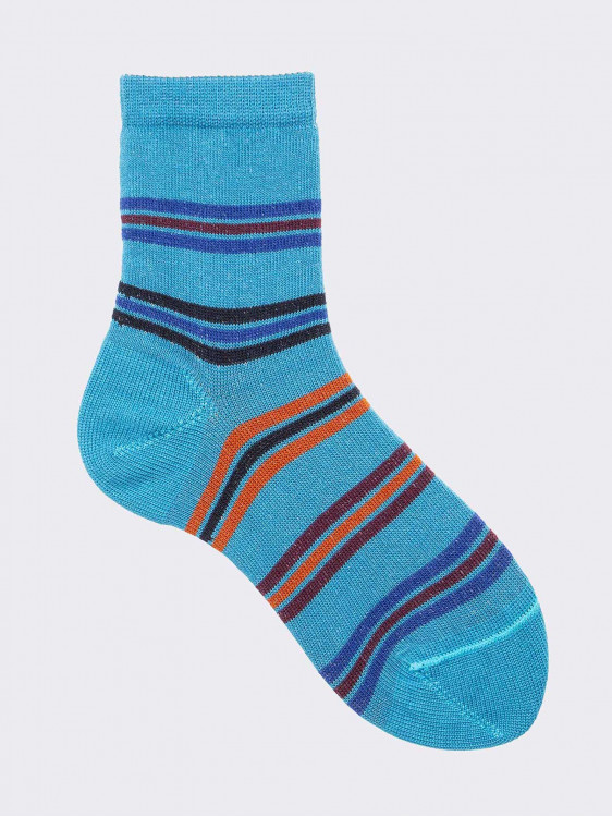 Gestreifte kurze Socken für Jungen aus warmer Baumwolle