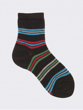 Gestreifte kurze Socken für Jungen aus warmer Baumwolle