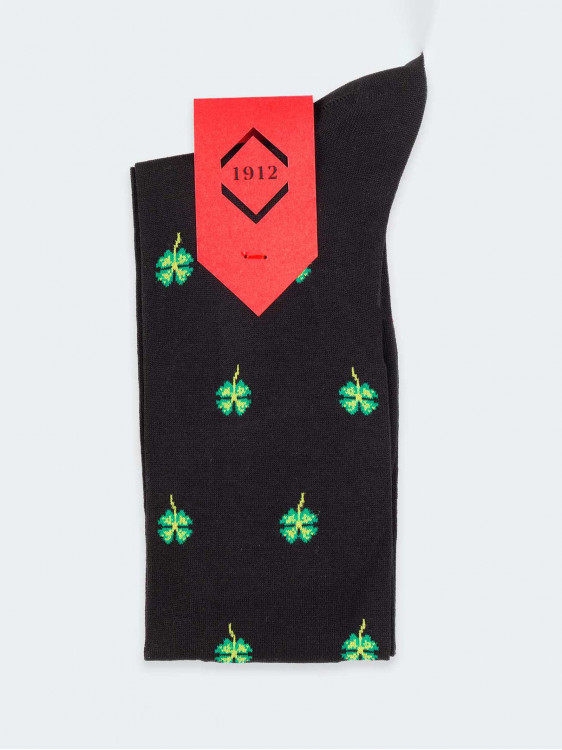 Lange Socken mit Kleeblattmuster