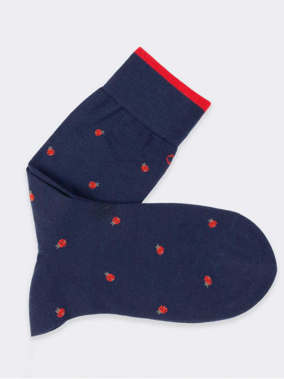 Kurze Socken mit Marienkäfer-Muster